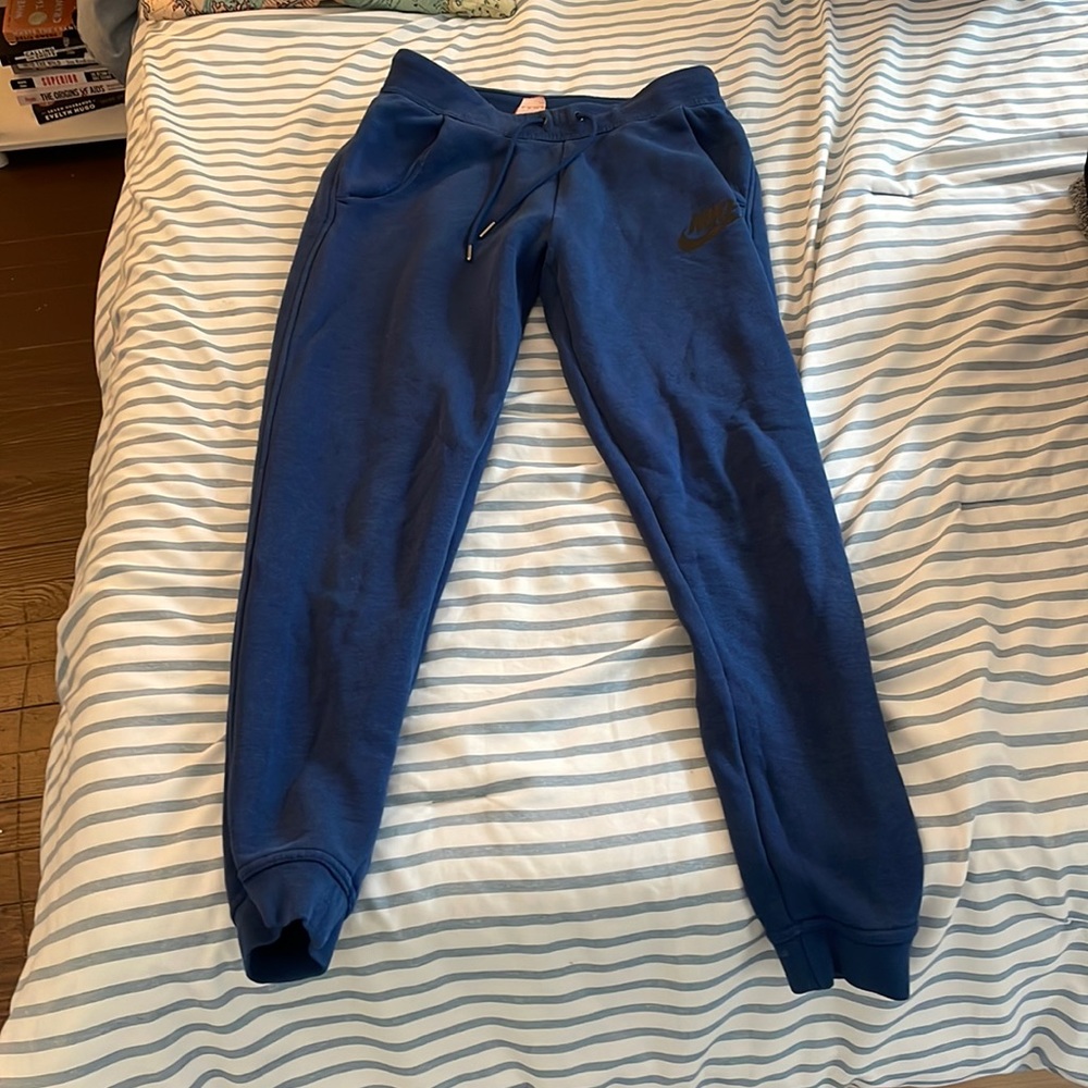 Nike joggers. Size XS. Navy blue. Great condition.